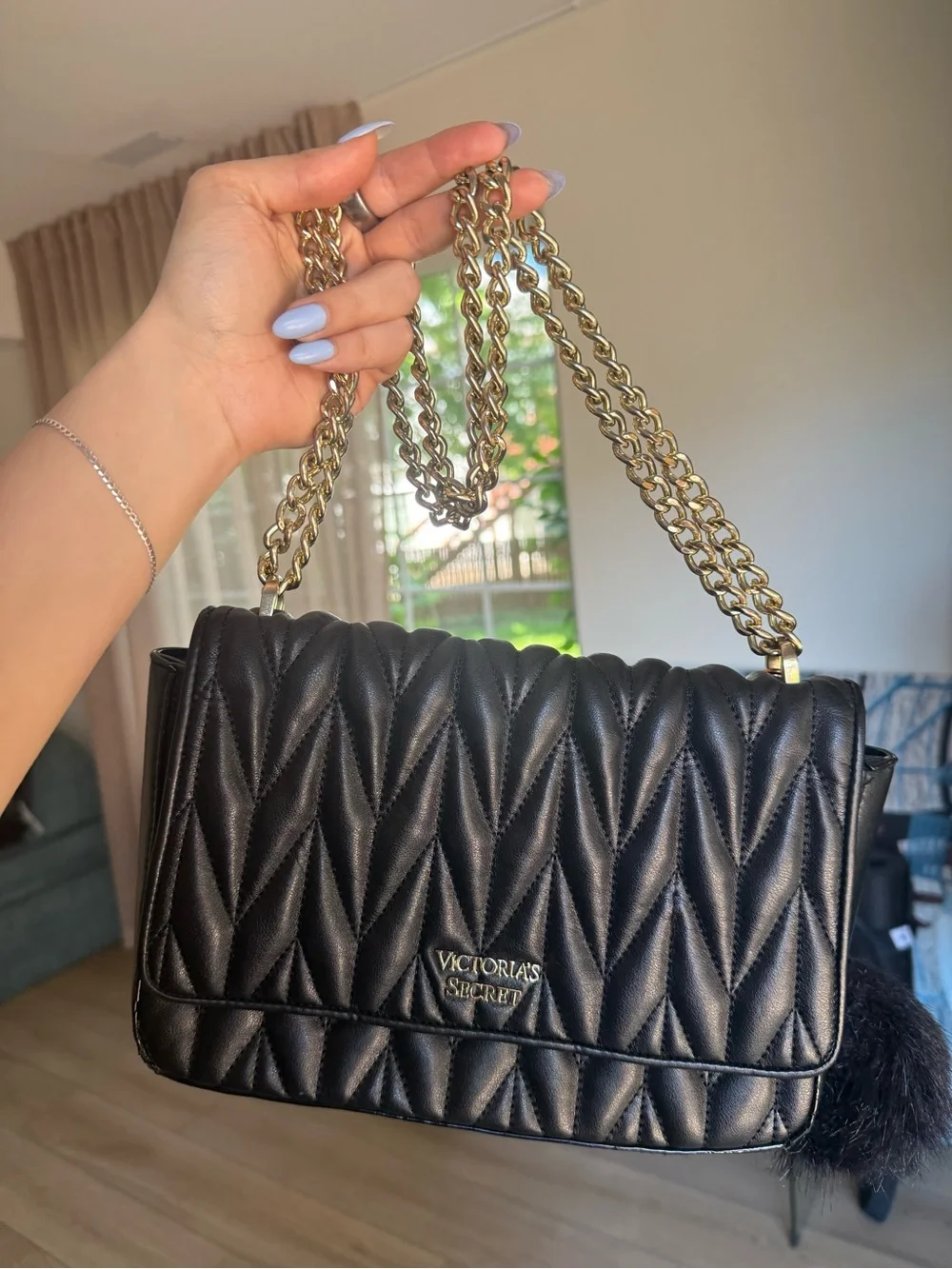 Victoria's Secret Black Quilted Shoulder Bag with Gold Chain - Picture 1 of 3